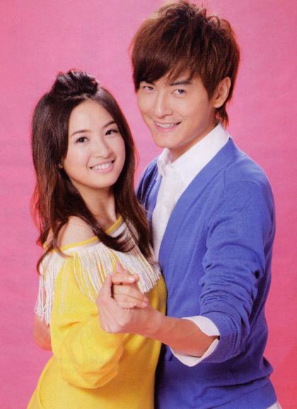 描写足球场草地的句子