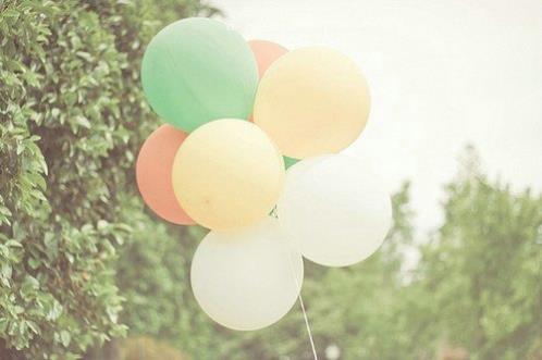 温柔干净无关爱情的句子(人不应该为了爱情而活着的短句)