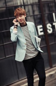 ​我的弟弟外貌描写200字[30句] (描写老师外貌的句子)