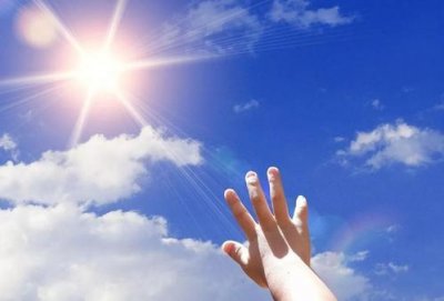 ​终于出太阳了怎么发个朋友圈 形容久违的阳光优美句子