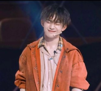 ​夸人的句子男生短句（朋友圈夸人的彩虹屁（男生）)