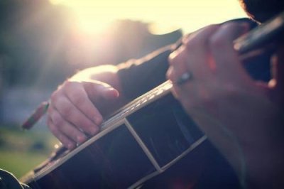 ​朋友圈幽默搞笑的句子2023最新搞笑朋友圈(52句)