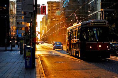 ​歇后语啄木鸟上树22句