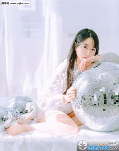 ​通用的哀挽对联表示沉痛哀悼(对逝者沉痛悼念的句子)