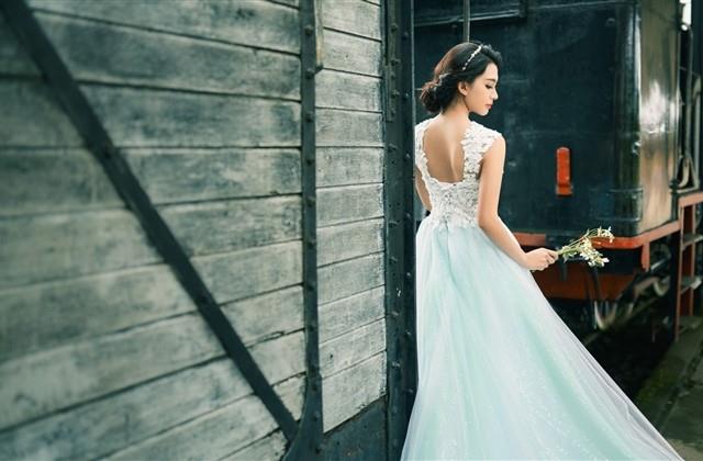 秋天是长肉的季节说说 这是个囤肉的季节说说