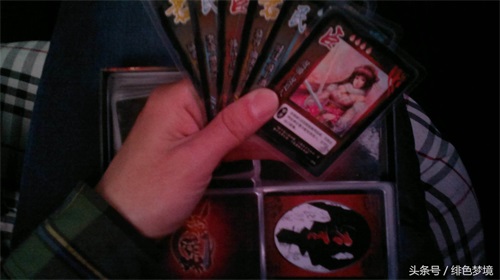 适合胆子比较小的人看的短篇恐怖故事——染血的“英雄杀”