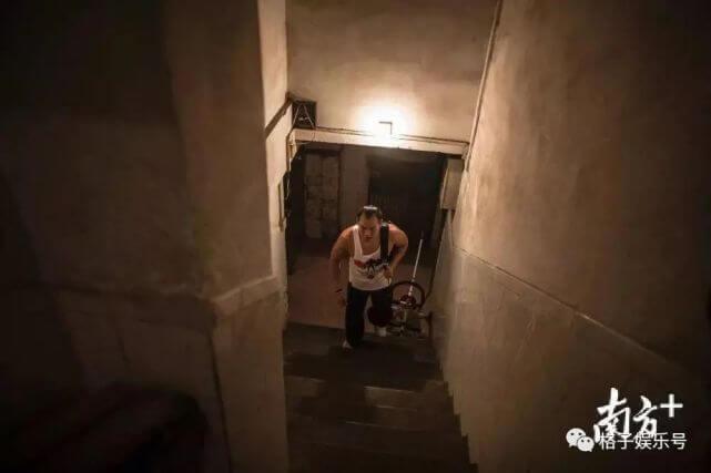 民间鬼故事：门外的脚步声，你失眠了吗？