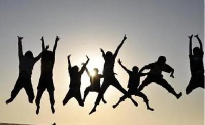 ​那些到晚上就和你讲恐怖故事的舍友们!（晚上吓唬人的宿舍鬼故事）