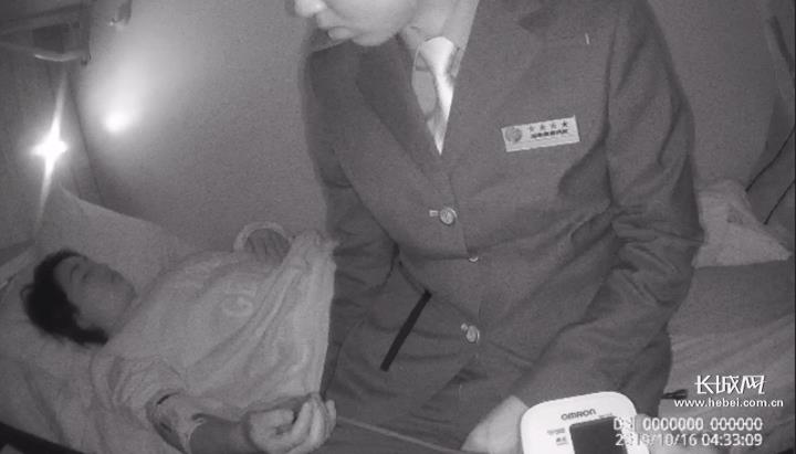 视频｜深夜列车上的紧急救助