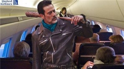 ​联航武力赶客《阴尸路》《饥饿游戏》改图零违和