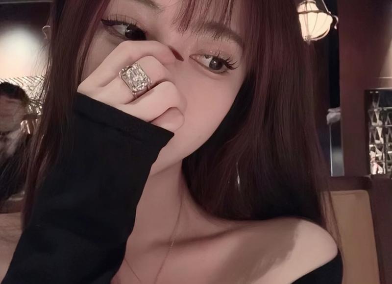 赞美花美人美的句子