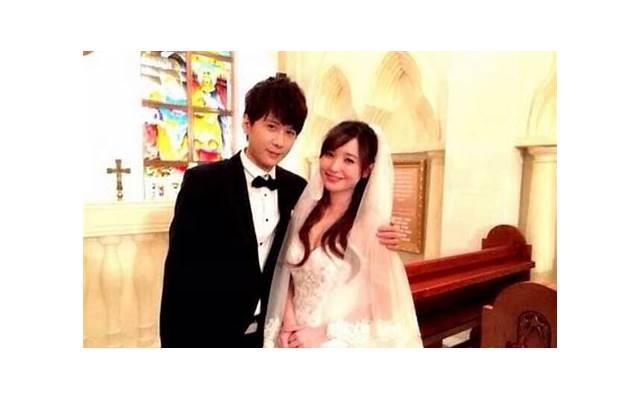 圣诞节到了，快给女朋友讲个圣诞节的故事