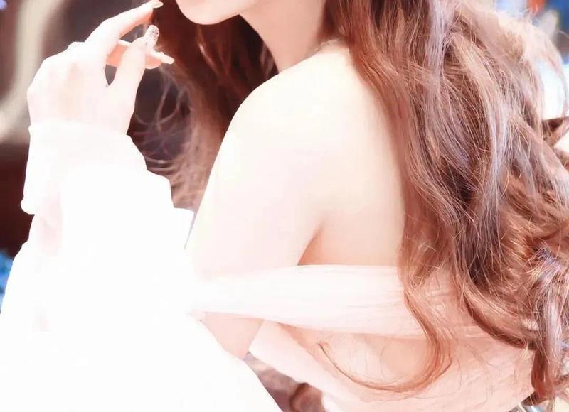 美丽的乡村姑娘：一个城市男孩的爱情故事