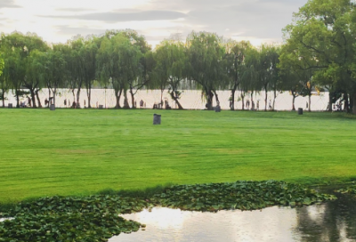 ​有关给女朋友感动到哭的话摘抄