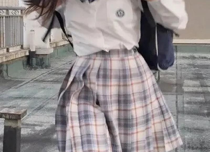 文案简单干净（四个字的文案简单干净）