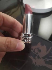 ​聊口红说故事：大牌口红里的冷门色号——迪奥772