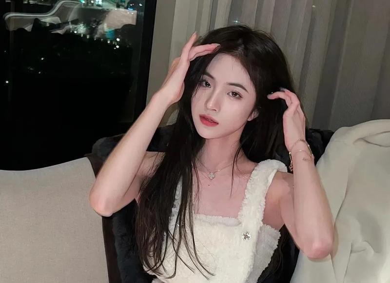 用这句真心话打动女孩子，让她感动落泪