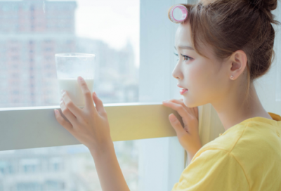 ​中班教案《彩旗飘飘》