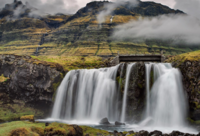 ​林冲雪夜上梁山赏析(林冲雪夜上梁山故事情节概括)