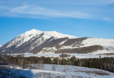 ​刺勒川的意思全解（敕勒川的译文和解释）