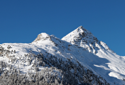 ​次北固山下译文及注释（次北固山下原文及赏析）