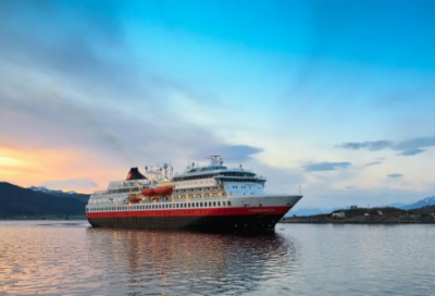 ​简短幽默结婚祝福语-51句