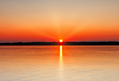 ​哄女朋友睡觉温馨故事短篇（3个夜间故事哄女朋友睡觉）