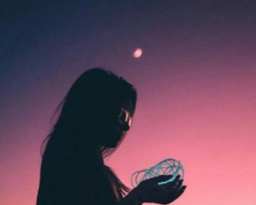 ​关于大学作文范文