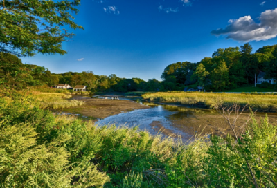 ​关于孟婆的爱情故事,其实可以看看这部《灵魂摆渡之黄泉》